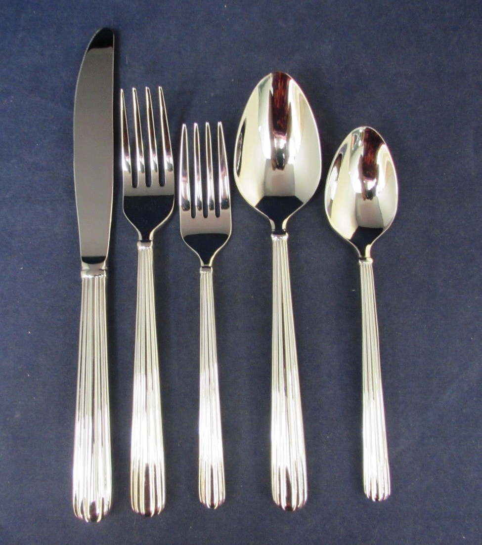 Mikasa Italian Countryside 18/10 Stainless Steel 20pc. Flatware Set